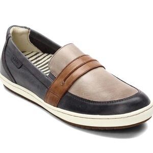 Taos Upward Sneaker Women Gray, Blue,Tan Leather Comfort minimalist Shoes Sz 6.5